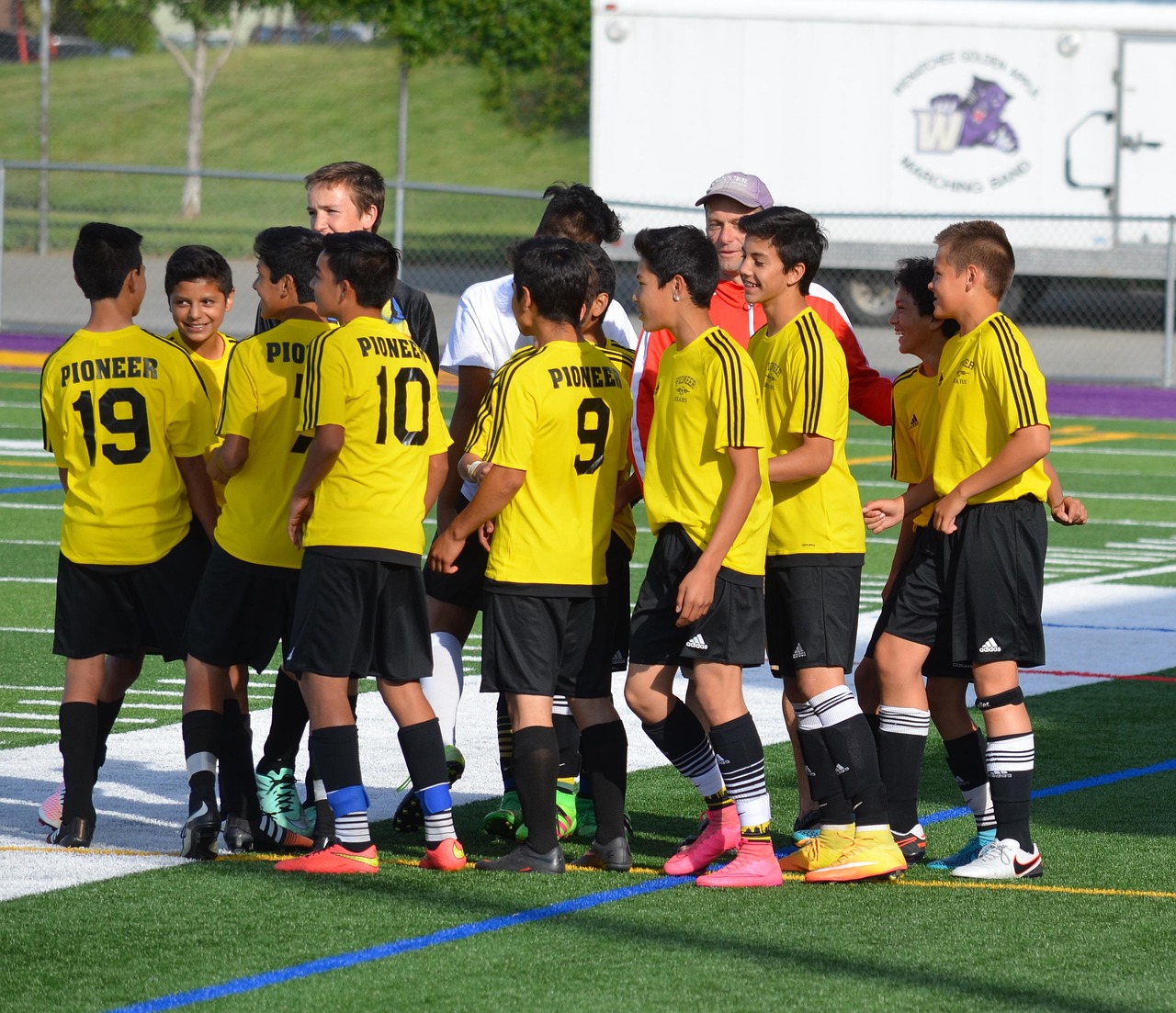 蜂巢互联实名账号：多游试玩平台代理